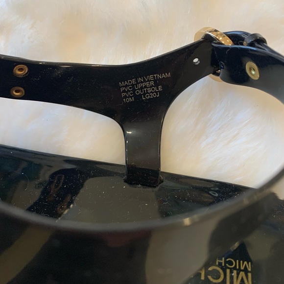 Black and gold Michael Kors thong sandals. - Picture 5 of 5